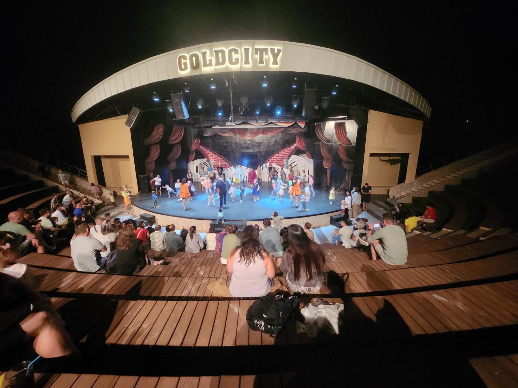 Luxery Suite Goldcity Gold City אלאניה מראה חיצוני תמונה