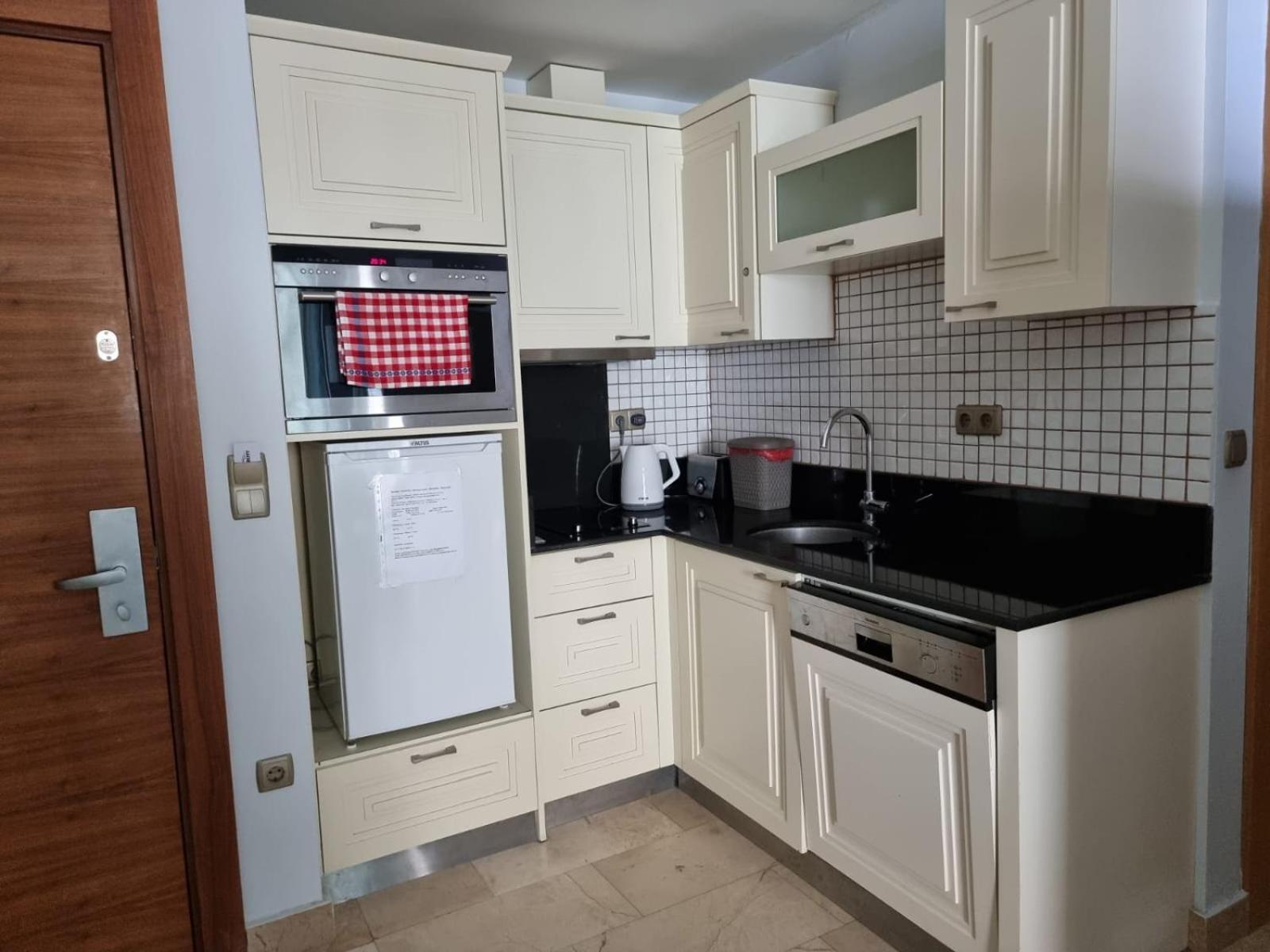 Luxery Suite Goldcity Gold City אלאניה מראה חיצוני תמונה